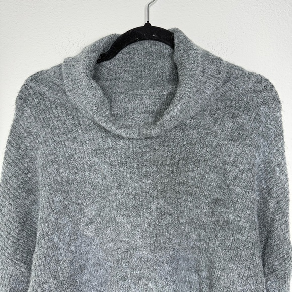 Target Wild Fable Cowl Neck Bell Sleeve Cropped Sweater Gray Size Large - Picture 8 of 12